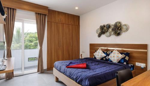 Queen Room with Balcony
