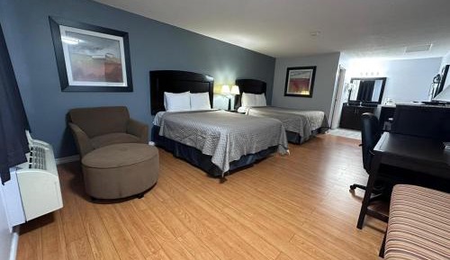  Standard Queen Room with Two Queen Beds - Non-Smoking