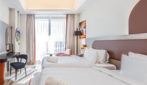 Standard Double or Twin Room with balcony, canal view
