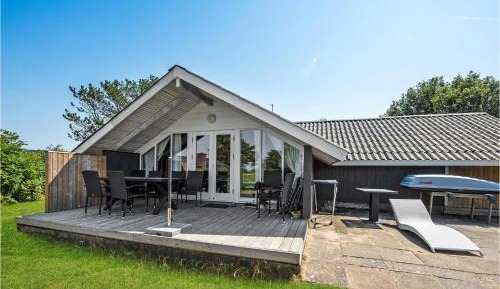 Three-Bedroom Holiday Home 
