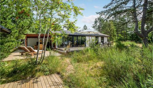 Two-Bedroom Holiday Home