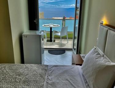Deluxe Double Room with Balcony and Sea View