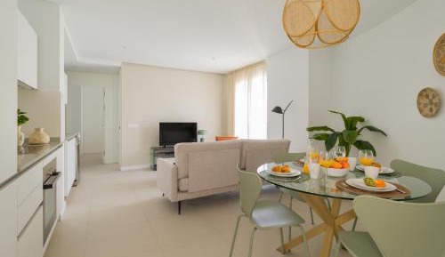 Three-Bedroom Duplex Apartment 