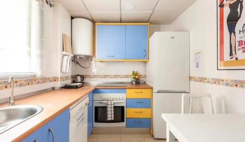 Single Room with Shared Bathroom