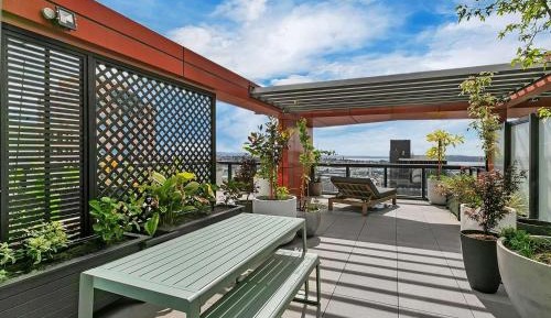 Apartment with Balcony