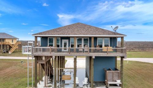Four-Bedroom Holiday Home
