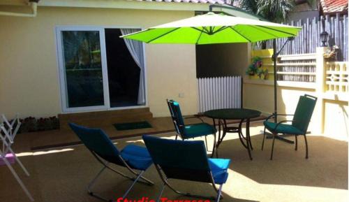 Studio with private terrace and garden