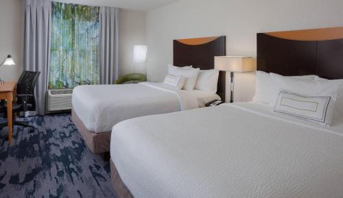 Queen Room with Two Queen Beds 