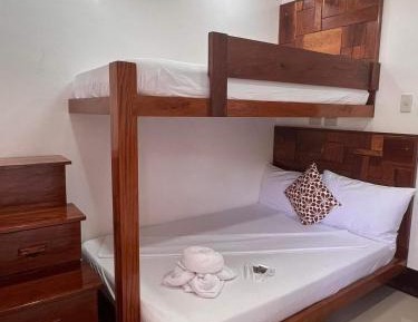 Budget Bunk Room