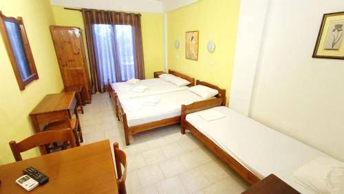 Studio (4 Adults)