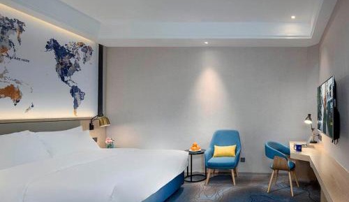 Light Double Room without Window