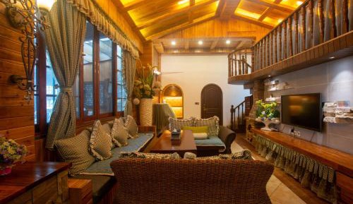 Suite with Garden View