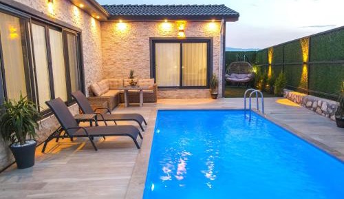 One-Bedroom Villa