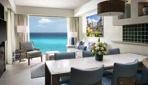 One-Bedroom Oceanfront Villa with Whirlpool