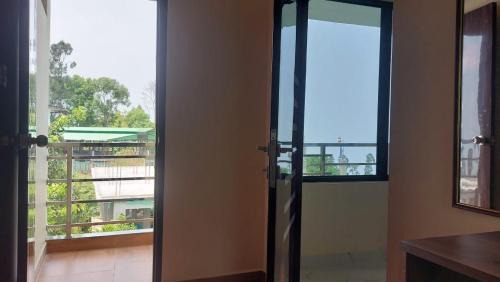 Triple Room with Mountain View