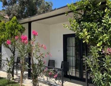 Triple Room with Garden View