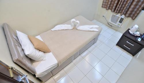 Single Room with Shared Shower and Toilet