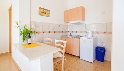 Studio with Balcony and Sea View (3 Adults)