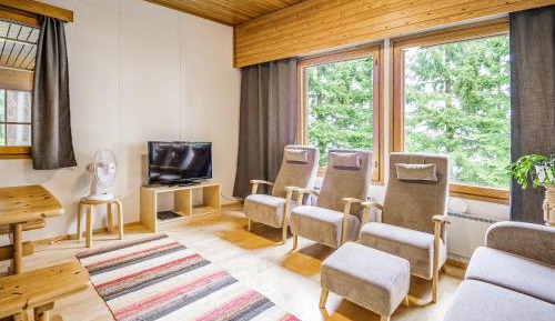 Two-Bedroom Apartment with Sauna