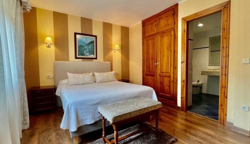 Standard Queen Room