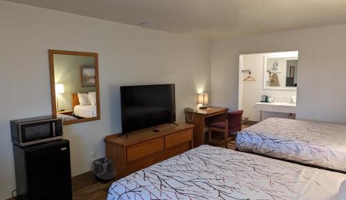Queen Room with Two Queen Beds - Non-Smoking