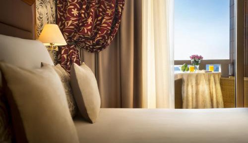 Standard Single Room with Balcony and Sea View