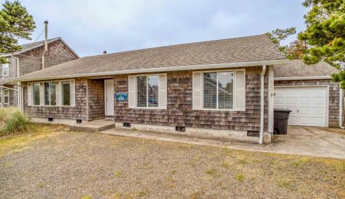 Three-Bedroom Holiday Home 