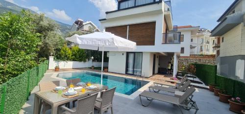 Deluxe Villa