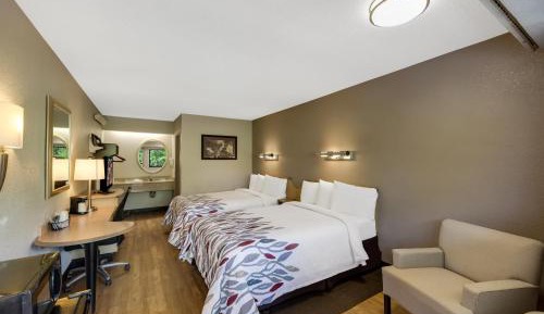 Deluxe Room with Two Double Beds Smoke Free