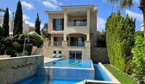 Villa - Beach Front