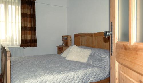Two-Bedroom Apartment with Bathroom