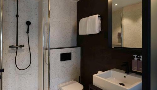 Comfort Double Room - Street Side