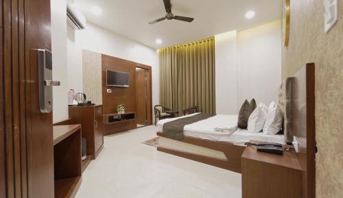 Deluxe King Room