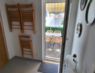 King Studio with Sofa Bed