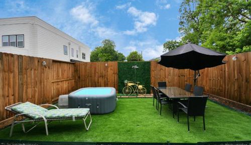 Three-Bedroom Townhouse
