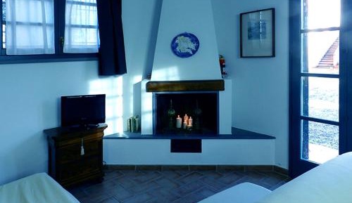 One-Bedroom Apartment (5 Adults)