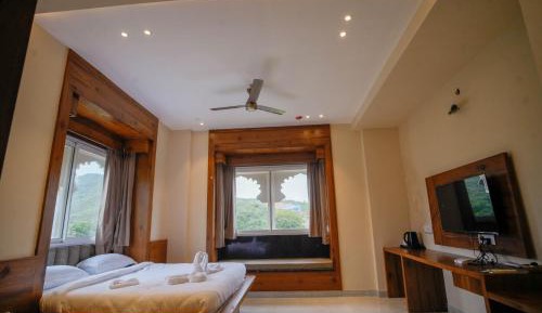 Double Room with Mountain View