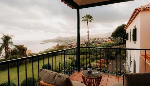 Double Room with Balcony and Sea View