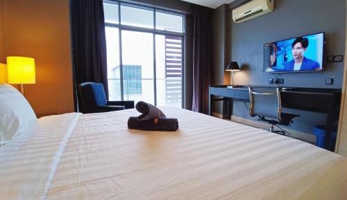 Deluxe King Room
