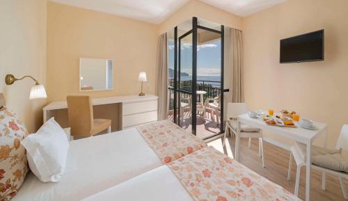Studio with Sea View