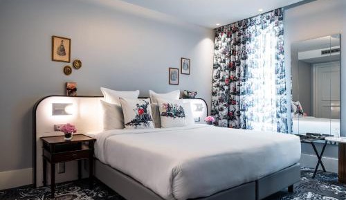 Deluxe King Room - Afterworks