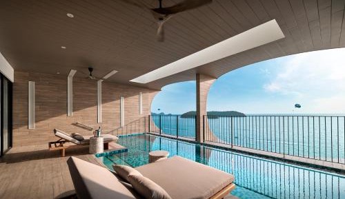 PARKROYAL Suite