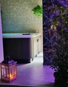 King Room with Spa Bath