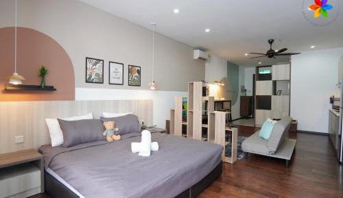 King Studio with Sofa Bed