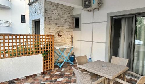Studio with Terrace