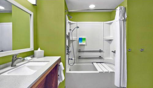 King Studio Suite - Hearing Access/Non-Smoking