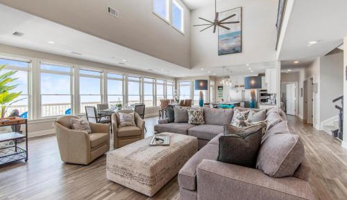 Seven-Bedroom Holiday Home