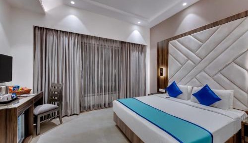 Superior Room - 10% off on Laundry, 10% off on F&B, Complimentary Drivers accommodations