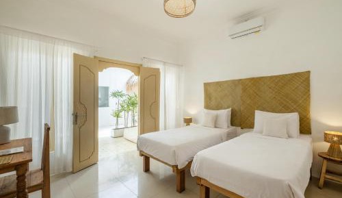 Twin Room with Private Bathroom