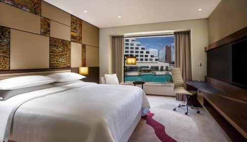 Sheraton Club King Bed with Club lounge access